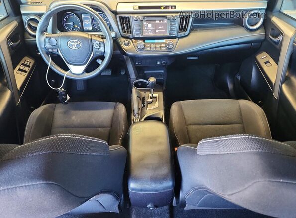 2T3RFREV7JW748126 2018 TOYOTA RAV4 Burgundy Вид панелі приладів