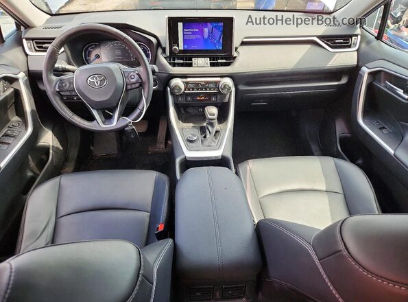 2T3RWRFV5RW249710 2024 TOYOTA RAV4 Silver Вид панелі приладів