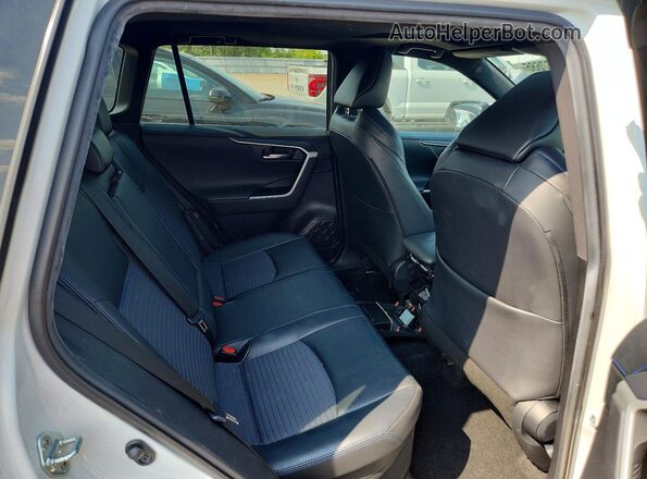 2T3RWRFV6MW102868 2021 TOYOTA RAV4 White Vista interior trasera