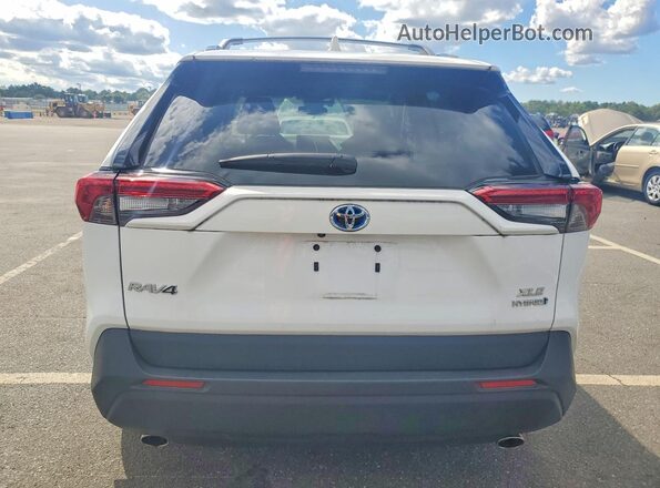 2T3RWRFV7RW250051 2024 TOYOTA RAV4 White Rear view