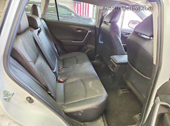 2T3S1RFV3NW260554 2022 TOYOTA RAV4 White Вид задньої частини салону