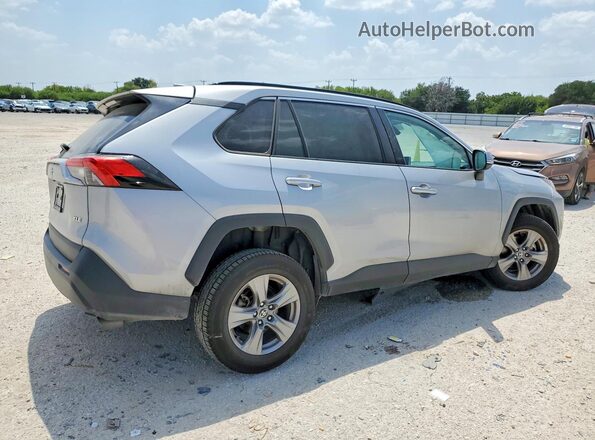 2T3W1RFV0RW337338 2024 TOYOTA RAV4 Серый Задняя правая четверть
