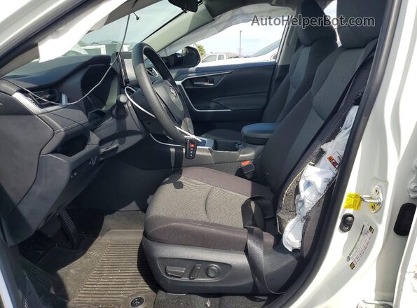 2T3W1RFV3NC206044 2022 TOYOTA RAV4 Белый Вид салона спереди