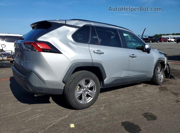 2T3W1RFV4PW245601 2023 TOYOTA RAV4 Silver Trasero derecho