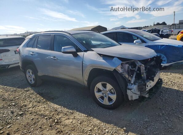 2T3W1RFV9MC148231 2021 TOYOTA RAV4 Серебряный Передняя правая четверть