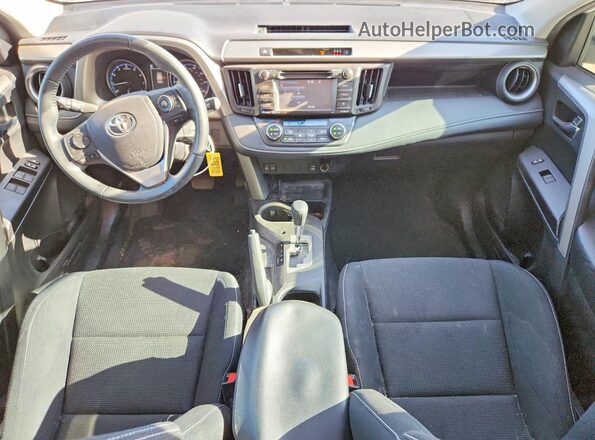 2T3WFREV1HW320923 2017 TOYOTA RAV4 White წინა პანელის ხედი