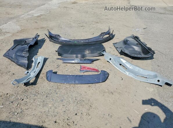 2T3WFREV1JW443854 2018 TOYOTA RAV4 Gray Вид підкапотного простору