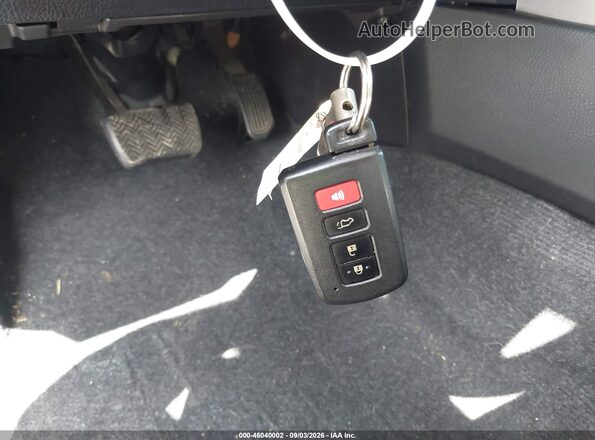 2T3WFREV9JW485852 2018 TOYOTA RAV4 Silver Dashboard view