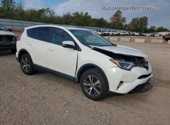 2T3WFREVXJW482426 2018 TOYOTA RAV4 White Przód prawy