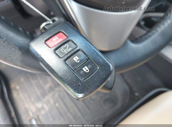 2T3YFREV6JW443860 2018 TOYOTA RAV4 White Vista del salpicadero