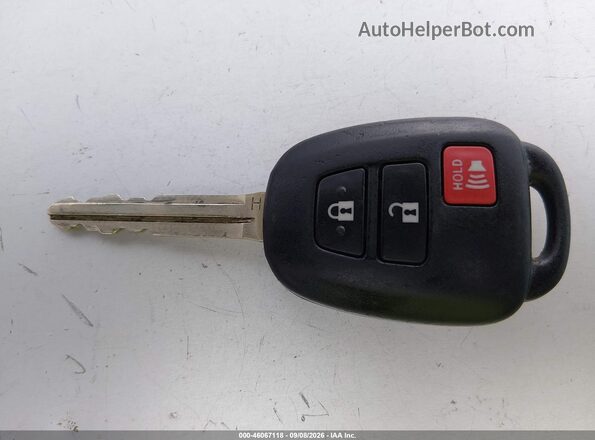 2T3ZFREV1HW357015 2017 TOYOTA RAV4 Черный Вид панели приборов
