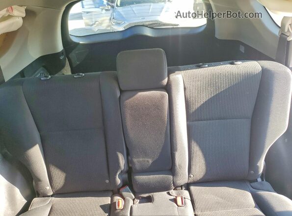2T3ZFREV8GW291240 2016 TOYOTA RAV4 White Widok tylnych siedzeń