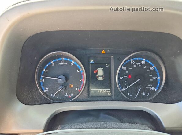 2T3ZFREV9JW489025 2018 TOYOTA RAV4 Красный Вид щитка приборов
