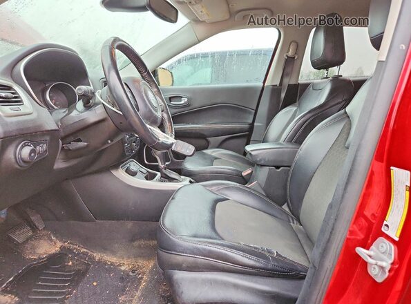 3C4NJDBB7JT179733 2018 JEEP COMPASS Red Вид панелі приладів