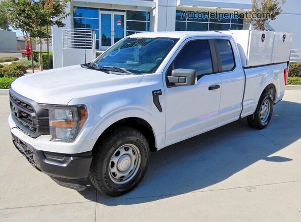 1FTEX1C85PKE05469 2023 FORD F150 Белый Задняя правая четверть
