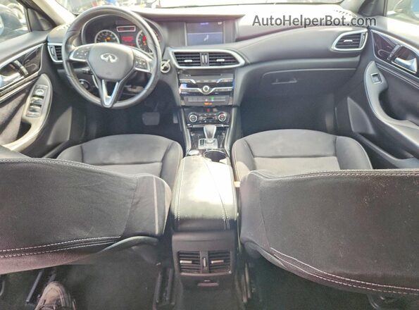 SJKCH5CP2HA032950 2017 INFINITI QX30 Black Instrument cluster view