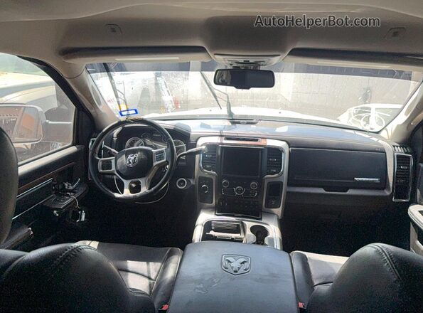3C63R3JL1JG140737 2018 RAM 3500 Black Вид задніх сидінь