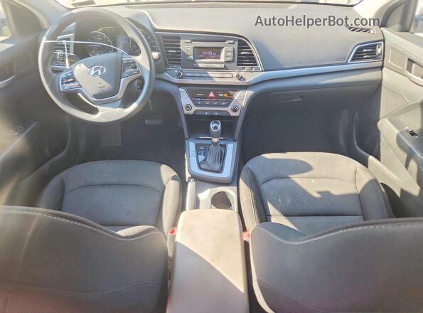 5NPD74LF3JH307722 2018 HYUNDAI ELANTRA Silver ხელსაწყოთა პანელის ხედი