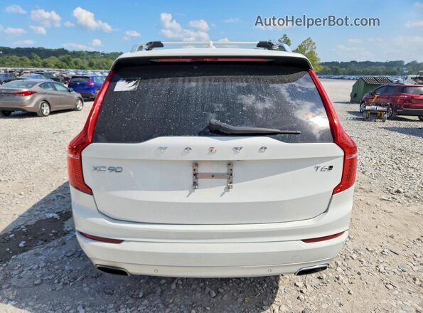 YV4A22PK6H1154829 2017 VOLVO XC90 White Front interior view