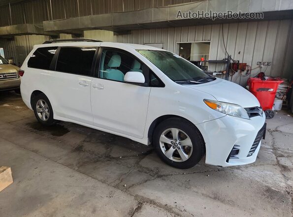 5TDKZ3DC7JS919576 2018 TOYOTA SIENNA White წინა ხედი