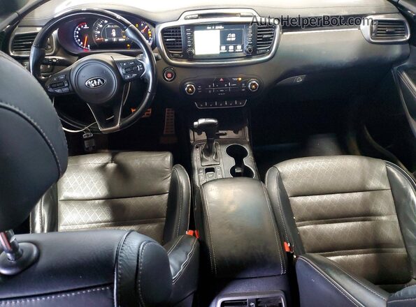 5XYPKDA53HG256827 2017 KIA SORENTO Silver Widok zestawu wskaźników