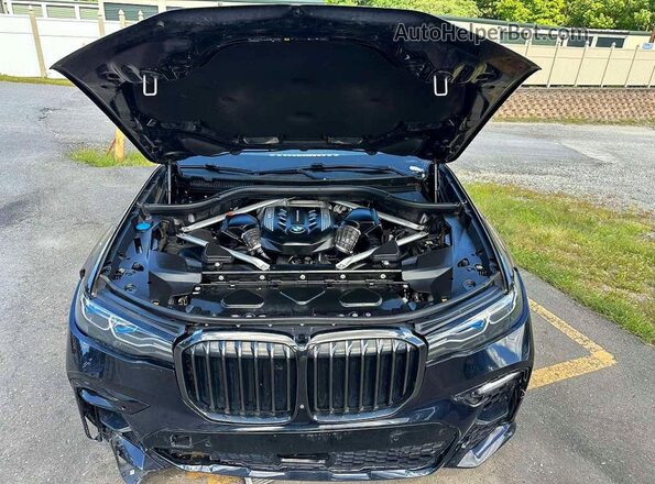5UXCX6C06N9N10085 2022 BMW X7 Черный Вид задних сидений
