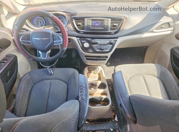 2C4RC1DG1HR587578 2017 CHRYSLER PACIFICA Серый Вид щитка приборов