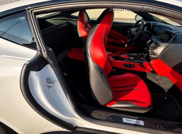 SCFSMGAW6PGN07660 2023 ASTON MARTIN VANTAGE Серебряный Панорамный вид салона 360°