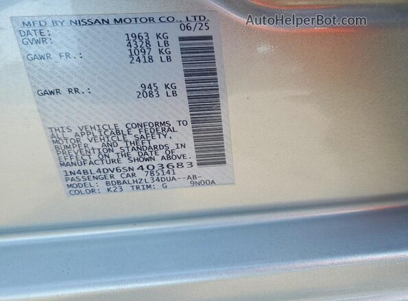 1N4BL4DV6SN403683 2025 NISSAN ALTIMA Silver Widok naklejki z numerem VIN