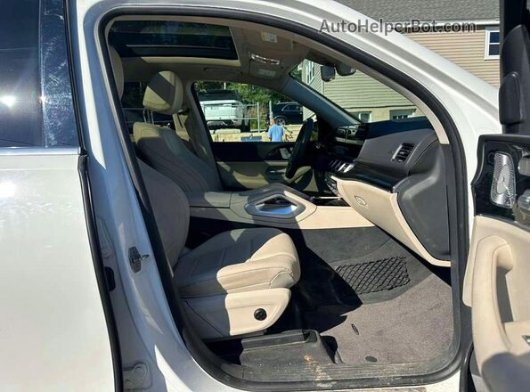 4JGFF5KE3LA086543 2020 MERCEDES-BENZ GLS White Front interior view