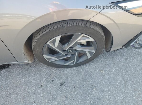 KMHLS4DG5SU901572 2025 HYUNDAI ELANTRA Silver 