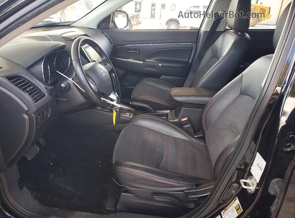 JA4ARUAUXPU010759 2023 MITSUBISHI OUTLANDER Black Առջևի վահանակի տեսք