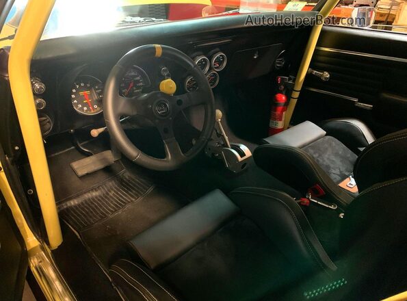 124378N385250 1968 CHEVROLET CAMARO Желтый Панорамный вид салона 360°