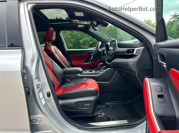 5TDLZRBH1NS216003 2022 TOYOTA HIGHLANDER Gray Widok wnętrza z przodu