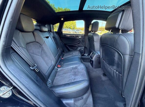 WP1AA2A57MLB08979 2021 PORSCHE MACAN Black Rear view