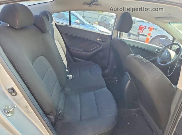 KNAFK4A65G5512426 2016 KIA FORTE Silver Вид задньої частини салону