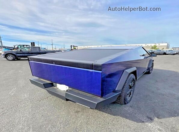 7G2CEHEE5RA018813 2024 TESLA CYBERTRUCK Purple Vista frontal
