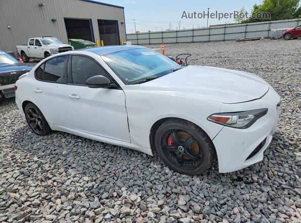 ZARFAECN7H7554866 2017 ALFA ROMEO GIULIA White წინა ხედი