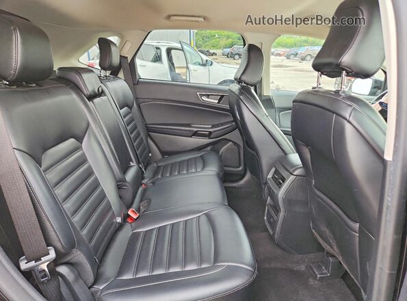 2FMPK4J95RBB00678 2024 FORD EDGE Black Widok wnętrza z tyłu