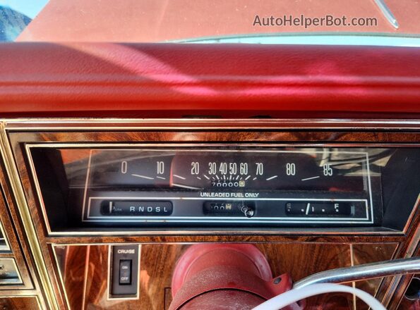 3X69K7M439786 1977 OLDSMOBILE 98 Красный Вид задних сидений