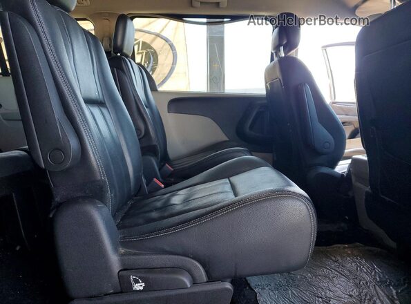 2C4RC1BG7GR157376 2016 CHRYSLER TOWN Silver Вид підкапотного простору