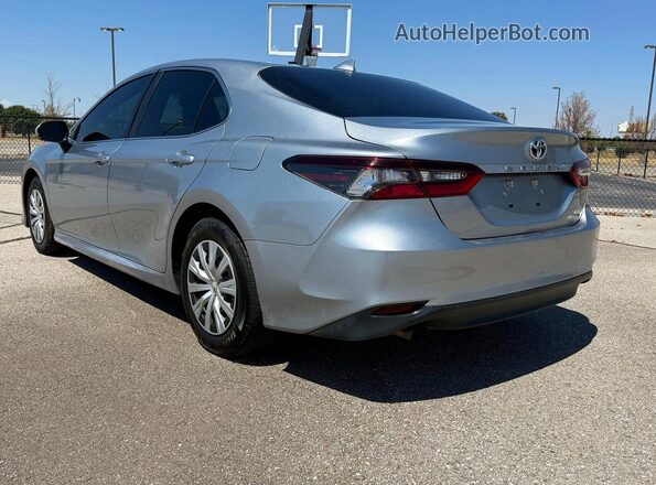 4T1C31AK3NU574100 2022 TOYOTA CAMRY Silver Przód prawy