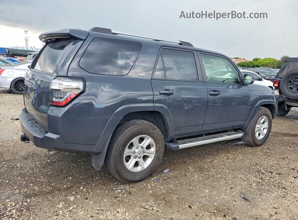 JTEEU5JR8R5312891 2024 TOYOTA 4RUNNER Gray Front right