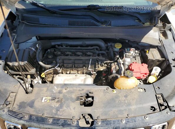3C4NJCAB3KT646546 2019 JEEP COMPASS White Vista interior trasera