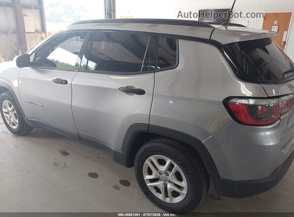3C4NJCAB9JT405606 2018 JEEP COMPASS Серебряный Задняя левая четверть
