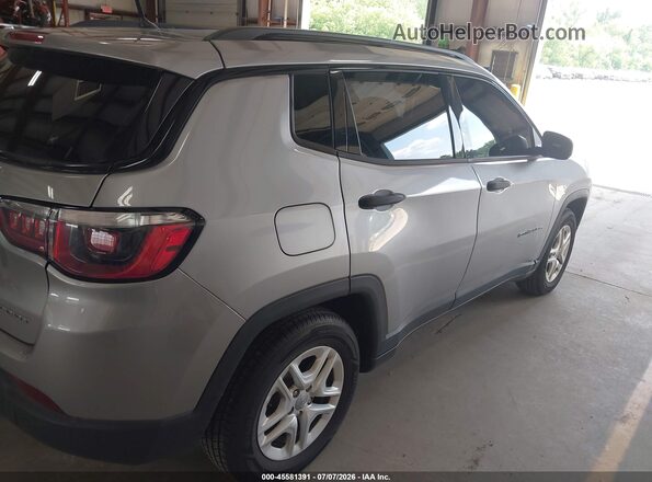 3C4NJCAB9JT405606 2018 JEEP COMPASS Серебряный Задняя правая четверть