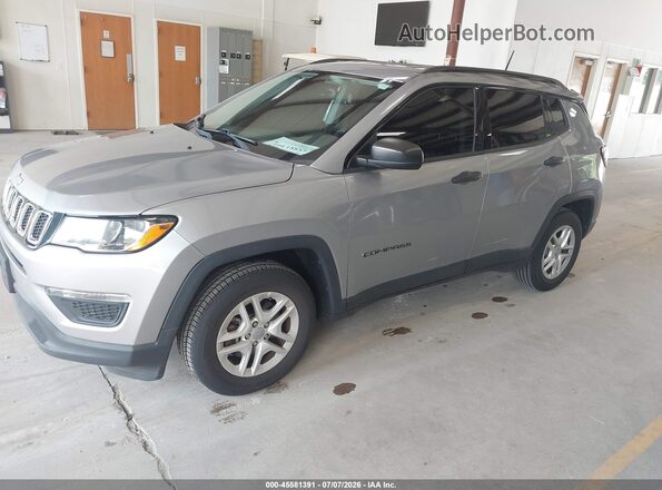 3C4NJCAB9JT405606 2018 JEEP COMPASS Серебряный Передняя левая четверть