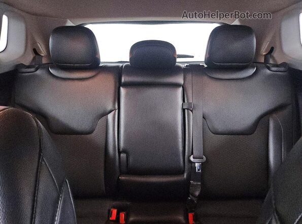 3C4NJCBB0NT182649 2022 JEEP COMPASS Gray Widok tylnych siedzeń