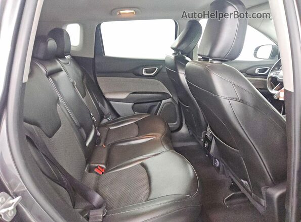 3C4NJCBB0NT182649 2022 JEEP COMPASS Gray Widok wnętrza z tyłu