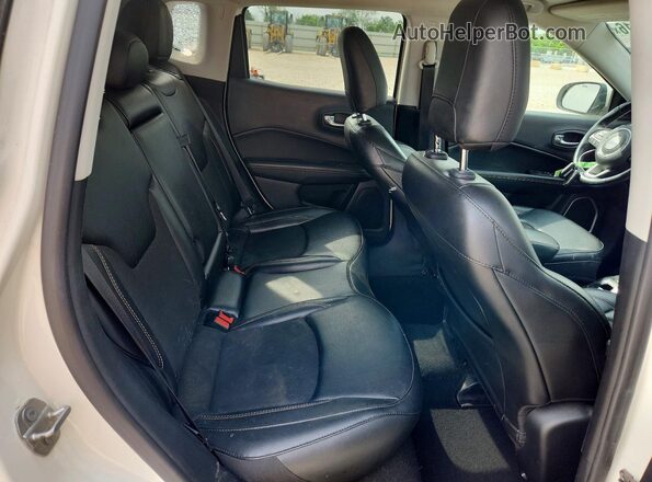3C4NJCBB1LT230074 2020 JEEP COMPASS White Вид задньої частини салону